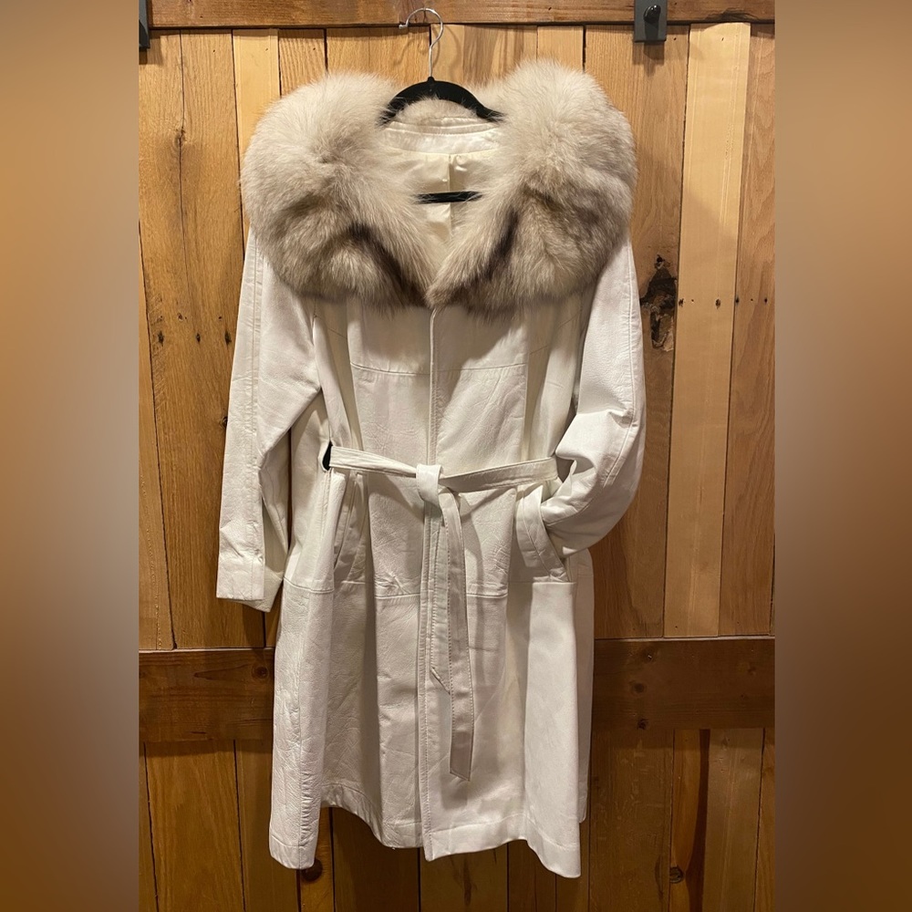 Vintage Womens White Leather fur trim Trench Coat